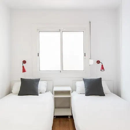 With Terrace A Step Away From Montjuic Apartment
