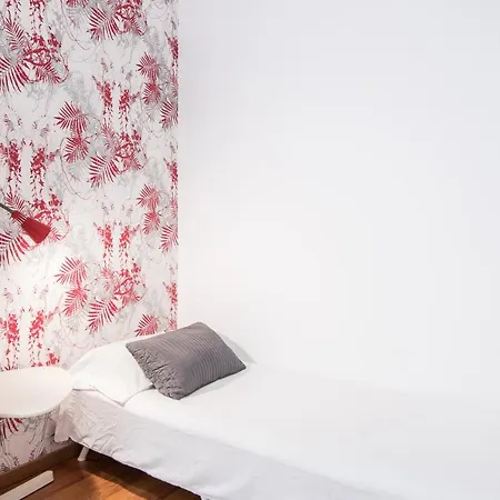 Apartment With Terrace A Step Away From Montjuic Barcelona