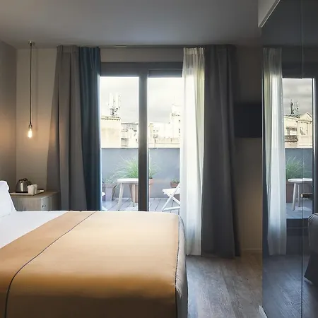 Hotel Yurbban Trafalgar