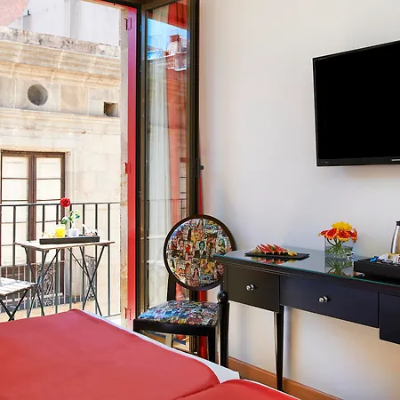 Hotel Hesperia Barri Gotic 3*