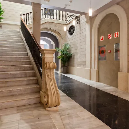 Отель Petit Palace Boqueria Garden 4*