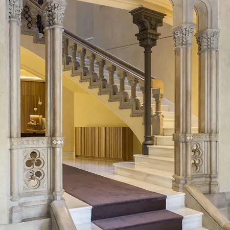 Hotel Monument 5*