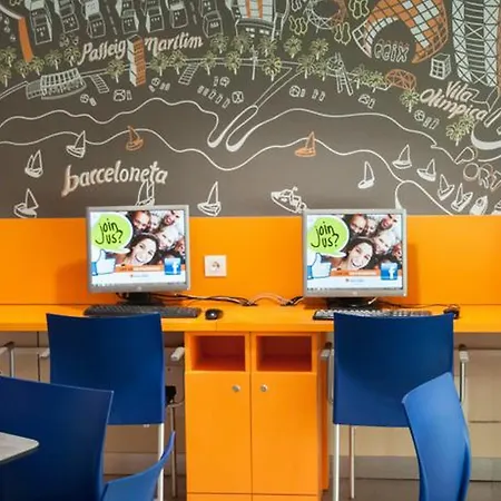 Pere Tarres Hostel Barcelona
