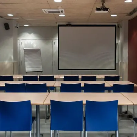 Hostel Pere Tarres Barcelona