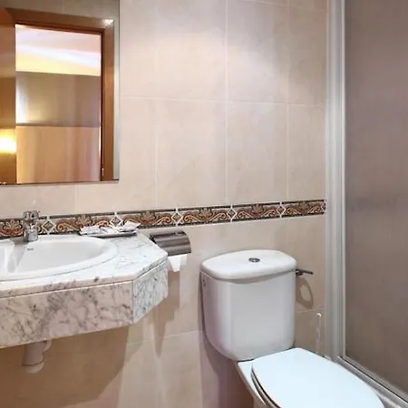Yomo Bcn Port Gasthof 2*