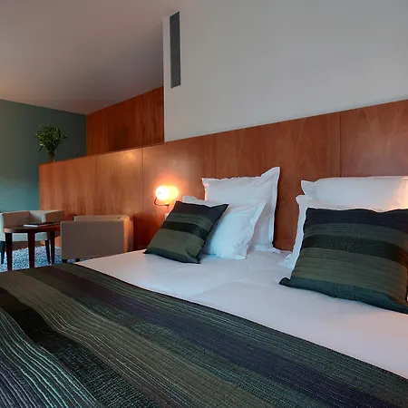 Condes De Hotel 4*