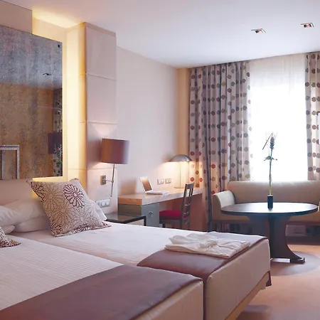 Hesperia Presidente Hotel 4*