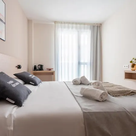 Ξενοδοχείο Limehome Carrer De Besalu 82 Βαρκελώνη
