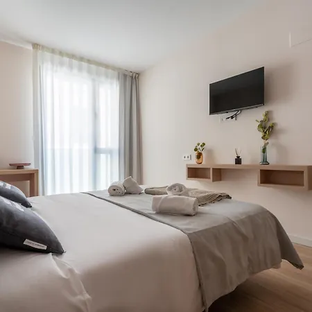 Limehome Carrer De Besalu 82 * Βαρκελώνη