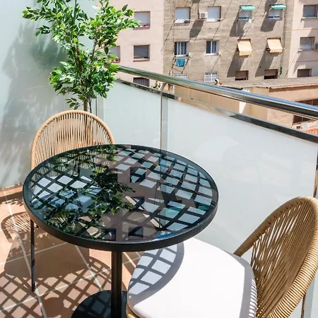 Ξενοδοχείο Limehome Carrer De Besalu 82