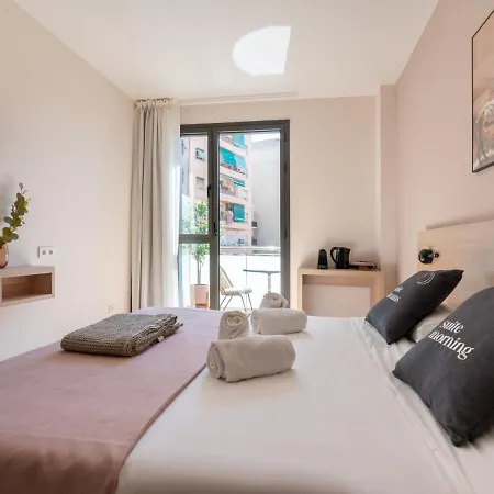 Limehome Carrer De Besalu 82 Ξενοδοχείο *