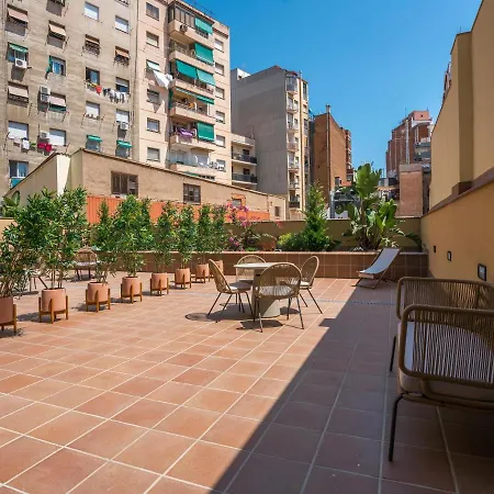 Limehome Carrer De Besalu 82 Ξενοδοχείο