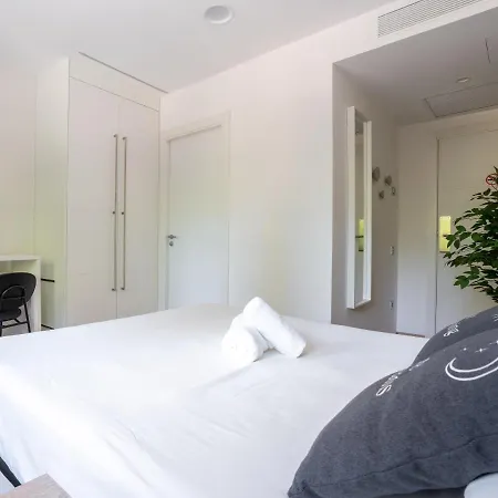 Hotell Limehome Carrer De Fontcoberta - Digital Access Barcelona
