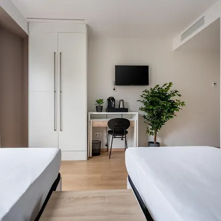 Limehome Carrer De Fontcoberta - Digital Access Hotell *