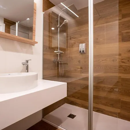 Limehome Carrer De Fontcoberta - Digital Access Hotell