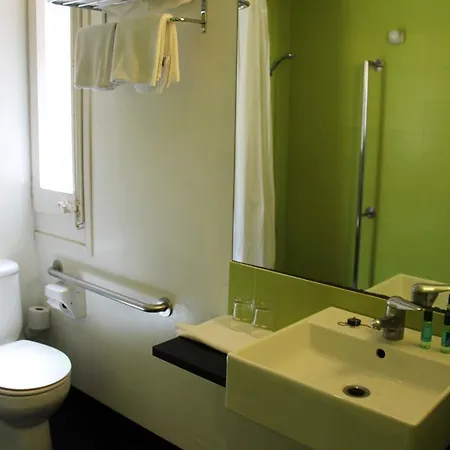 Raval Botella Private Hostel *