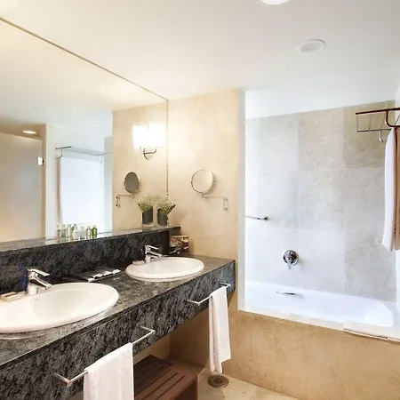 Nobu Hotel 5*