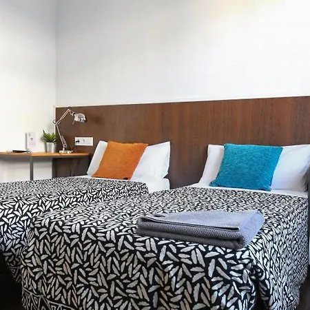 Traveller House 8 Bedroom Apartment