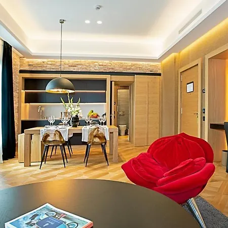Monument Hotel 5*