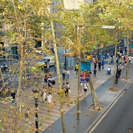 Ella Boqueria Гостевой дом