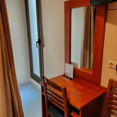 بيت ضيافة بنسيون كورال 2*