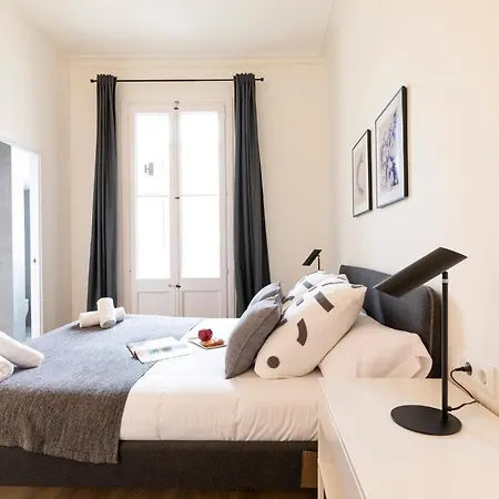 Ab Centric Universitat Apartamento *