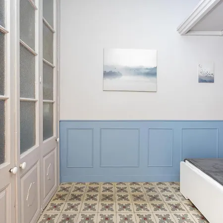 Luxurious-historical With Terrace Apartment *