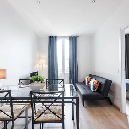 Apartment Bright With Balconies 34