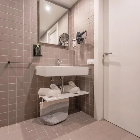 Limehome Rector Triado Appartamento Barcellona