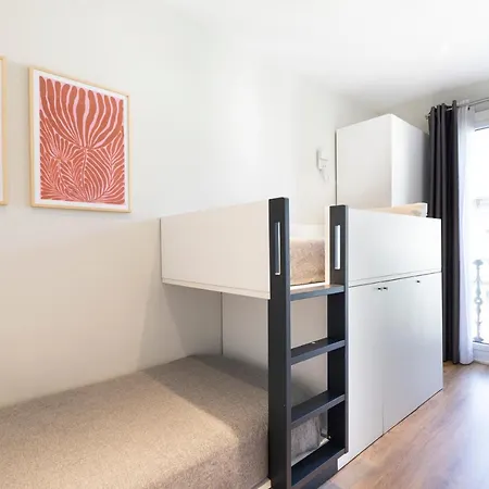 Aspasios Urquinaona Appartement *