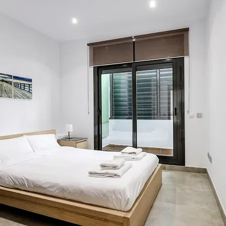 Urban Flats Vallirana Appartement *