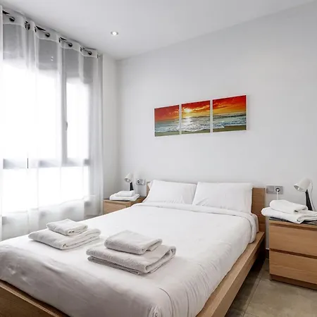 Urban Flats Vallirana Appartement