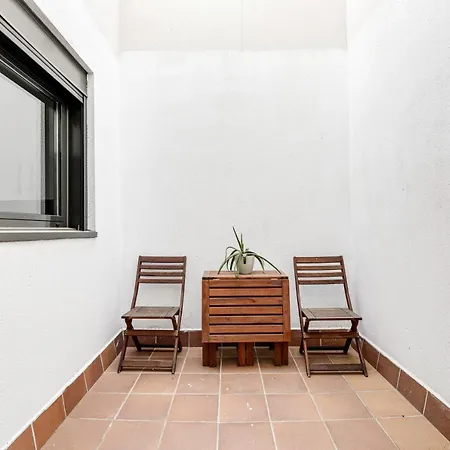 Urban Flats Vallirana Appartement *