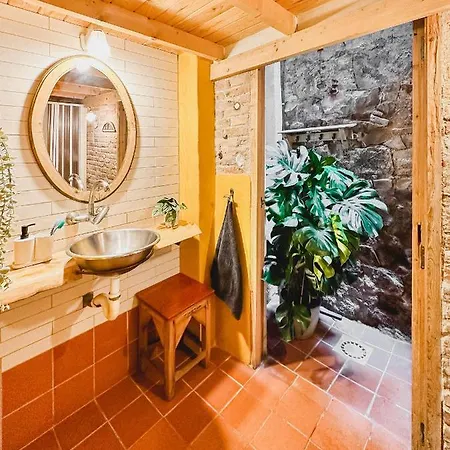Privada, Casa Compartida Con Pareja Private Room, Shared House With A Couple Barcelone