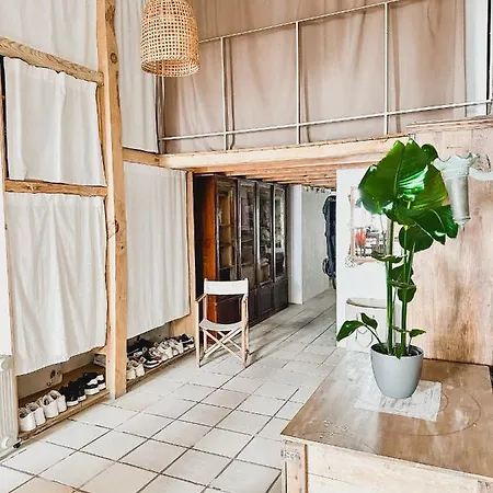 Privada, Casa Compartida Con Pareja Private Room, Shared House With A Couple * Barcelone