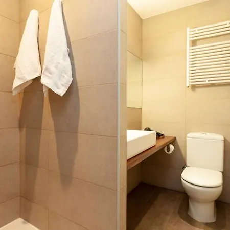 Centric 2 Bedroom With A Private Lovely Terrace Apartamento Barcelona