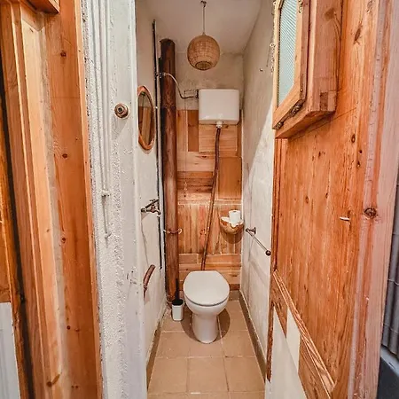 Privada, Casa Compartida Con Pareja Private Room, Shared House With A Couple Barcelone