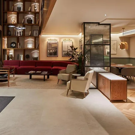 Hotel Via Sants Barcelona, Tapestry Collection By Hilton 4*