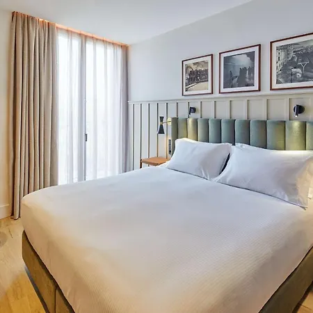 Hotel Via Sants Barcelona, Tapestry Collection By Hilton Barcelona