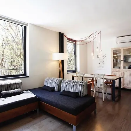 Apartment Olimpica Next To & Garden *