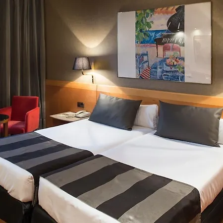 Hotel Catalonia Plaza 4*