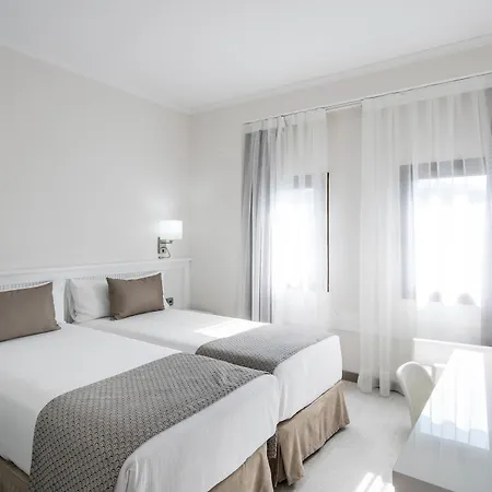 Catalonia Roma Hotel 3*
