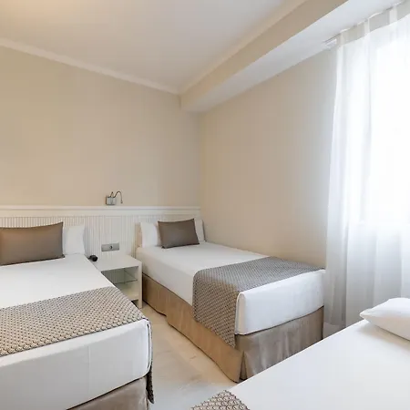Hotel Catalonia Roma 3*