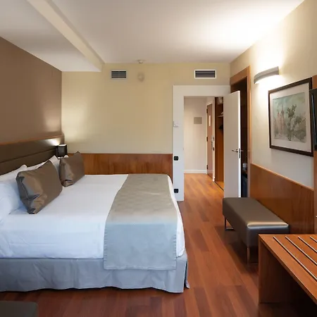 Catalonia Diagonal Centro Hotel 4*