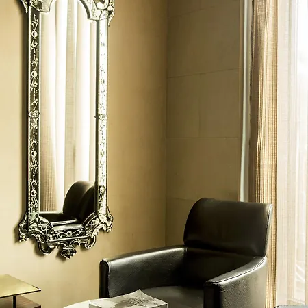 Hotel Bagues, A Small Luxury Of The World