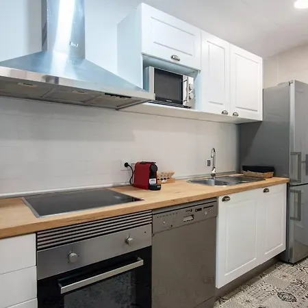 Appartement +25y Only, Family Flat Near The Barcelone