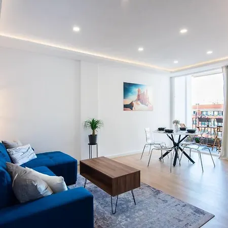 Appartement +25y Only, Family Flat Near The *