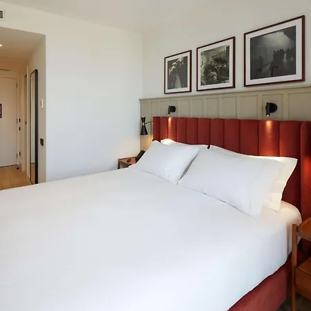 Via Sants Barcelona, Tapestry Collection By Hilton Barcelona