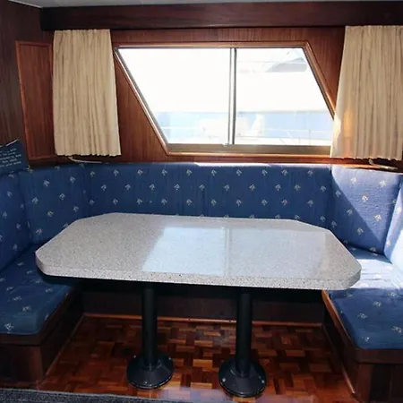 Botel Yacht Our Alissa *