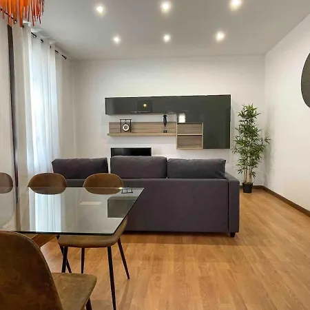 Appartamento Hostourist Fira Plaza Espana 3